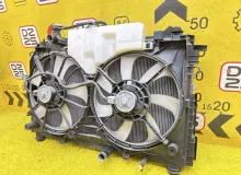 Радиатор основной TOYOTA ESQUIRE 2015 1640037280 ZRR85G 3ZRFAE, передний