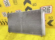 Радиатор кондиционера TOYOTA AQUA 2012 8846052170 NHP10 1NZFXE, передний
