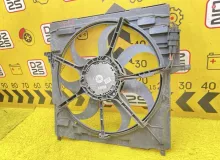 Диффузор радиатора BMW X5 2008 17428618240 E70 N52B30AF, передний