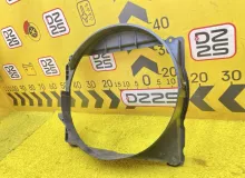 Диффузор радиатора TOYOTA HIACE 1998 1670167020 KZH106W 1KZTE, передний