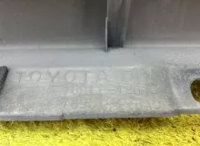 Накладка на порог TOYOTA RAV4 2000/Цвет 064 7691142040A0 ZCA26W 1ZZFE, передняя правая