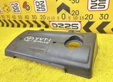 Пластиковая крышка на двс TOYOTA RAV4 2000/Цвет 064 1121222070 ZCA26W 1ZZFE, передняя