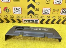 Пластиковая крышка на двс TOYOTA RAV4 2000/Цвет 064 1121222070 ZCA26W 1ZZFE, передняя
