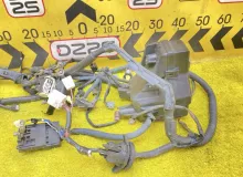 Коса под капот TOYOTA RAV4 2000/Цвет 064 821114A081 ZCA26W 1ZZFE, передняя