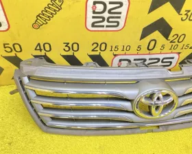 Решетка радиатора TOYOTA