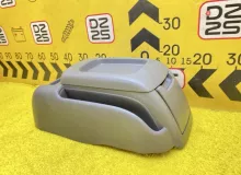 Бардачок между сиденьями TOYOTA HIACE 2006 5881026210 KDH205V 2KDFTV, передний