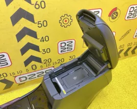 Бардачок между сиденьями Toyota