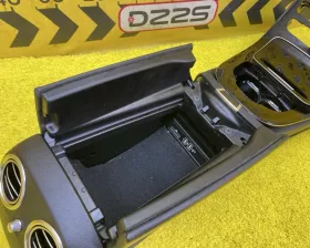 Бардачок между сиденьями Mercedes-Benz