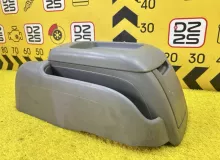 Бардачок между сиденьями TOYOTA HIACE 2006 5881026210 KDH205V 2KDFTV, передний