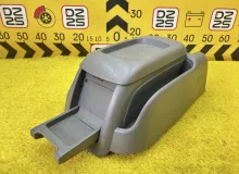 Бардачок между сиденьями TOYOTA HIACE 2006 5881026210 KDH205V 2KDFTV, передний