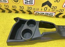 Бардачок между сиденьями TOYOTA AQUA 2015 5891152210C0 NHP10 1NZFXE, передний