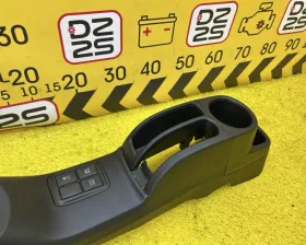 Бардачок между сиденьями Toyota