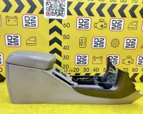 Бардачок между сиденьями Toyota