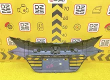 Решетка радиатора HONDA VEZEL 2015 71121T7B00 RU4 LEB, передняя