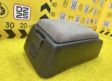 Бардачок между сиденьями TOYOTA HIACE 1997 5881126040 KZH106W 1KZTE, передний