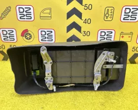 Бардачок между сиденьями Toyota