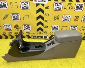 Бардачок между сиденьями Toyota