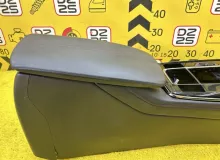 Бардачок между сиденьями MAZDA CX-30 2019- DFR564441 DM8P S8DPTS, передний