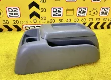 Бардачок между сиденьями TOYOTA HIACE 2006 5881026210 KDH205V 2KDFTV, передний