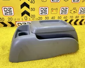 Бардачок между сиденьями Toyota