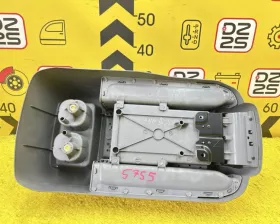 Бардачок между сиденьями Toyota