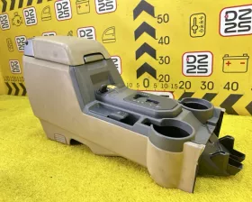 Бардачок между сиденьями Land Rover