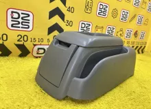 Бардачок между сиденьями TOYOTA HIACE 2007 5881026210 KDH205V 2KDFTV, передний