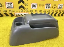Бардачок между сиденьями TOYOTA HIACE 2007 5881026210 KDH205V 2KDFTV, передний
