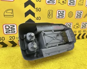 Бардачок между сиденьями Toyota