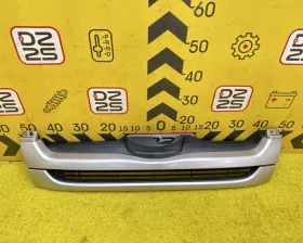 Решетка радиатора Toyota