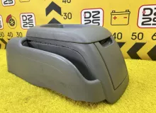 Бардачок между сиденьями TOYOTA HIACE 2008 5881026210B0 KDH206V 1KDFTV, передний