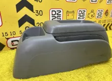 Бардачок между сиденьями TOYOTA HIACE 2008 5881026210B0 KDH206V 1KDFTV, передний