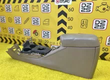Бардачок между сиденьями TOYOTA VANGUARD 2007 5890142051E1 ACA33W 2AZFE, передний
