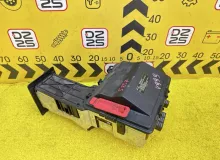 Блок предохранителей Mercedes-Benz V-CLASS 2008 A6395450101 W639 M272E35/272.978/272978, передний