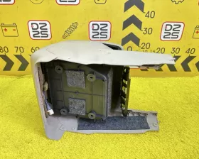 Бардачок между сиденьями Toyota