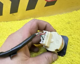 Кнопка включения 4WD Toyota