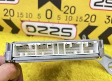 Блок управления двс TOYOTA RAV4 2000/Цвет 064 8966142160 ZCA26W 1ZZFE, передний