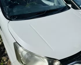 Капот Nissan