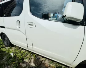 Дверь боковая Nissan