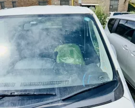 Лобовое стекло Nissan