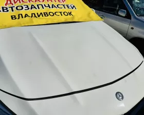Капот Mercedes-Benz