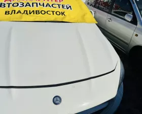Капот Mercedes-Benz
