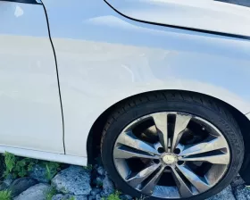 Крыло Mercedes-Benz