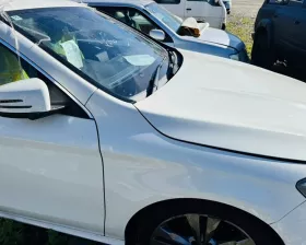 Крыло Mercedes-Benz