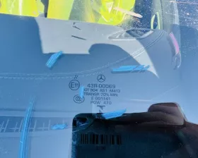 Лобовое стекло Mercedes-Benz