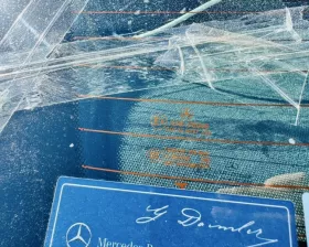 Стекло заднее Mercedes-Benz