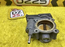 Заслонка дроссельная LEXUS CT200H 2012 2203037060 ZWA10 2ZRFXE, передняя