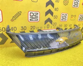 Решетка радиатора Toyota