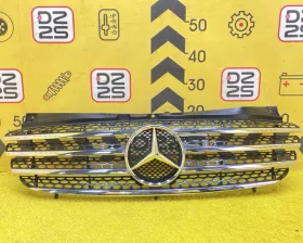 Решетка радиатора Mercedes-Benz
