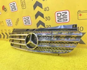 Решетка радиатора Mercedes-Benz